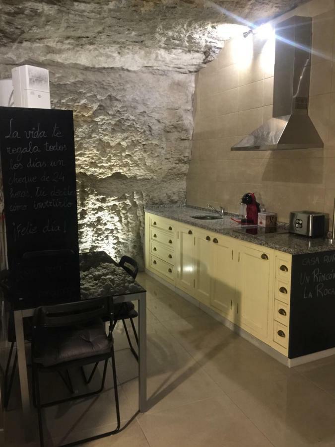 Casa Cueva Un Rincon En La Roca Ferienhaus